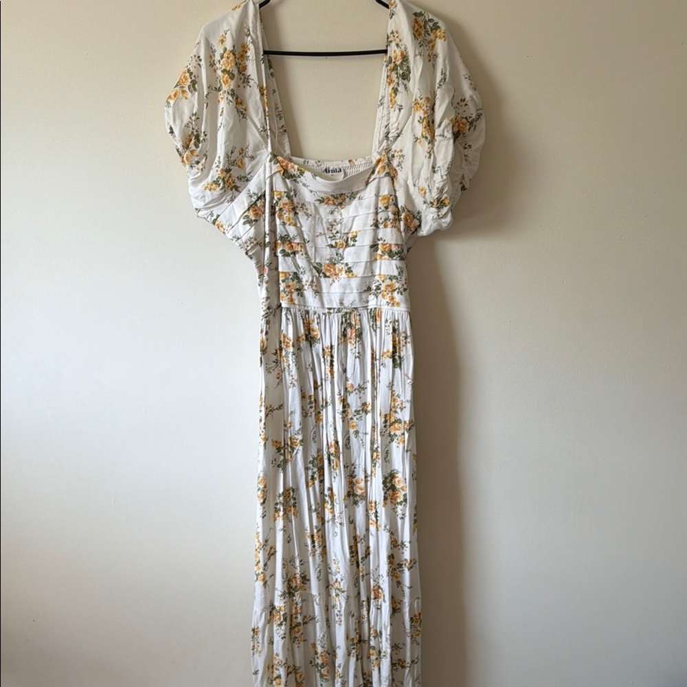 ARULA White Floral Puff-Sleeve Maxi Dress